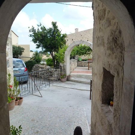 Arches Eleftherna المظهر الخارجي الصورة