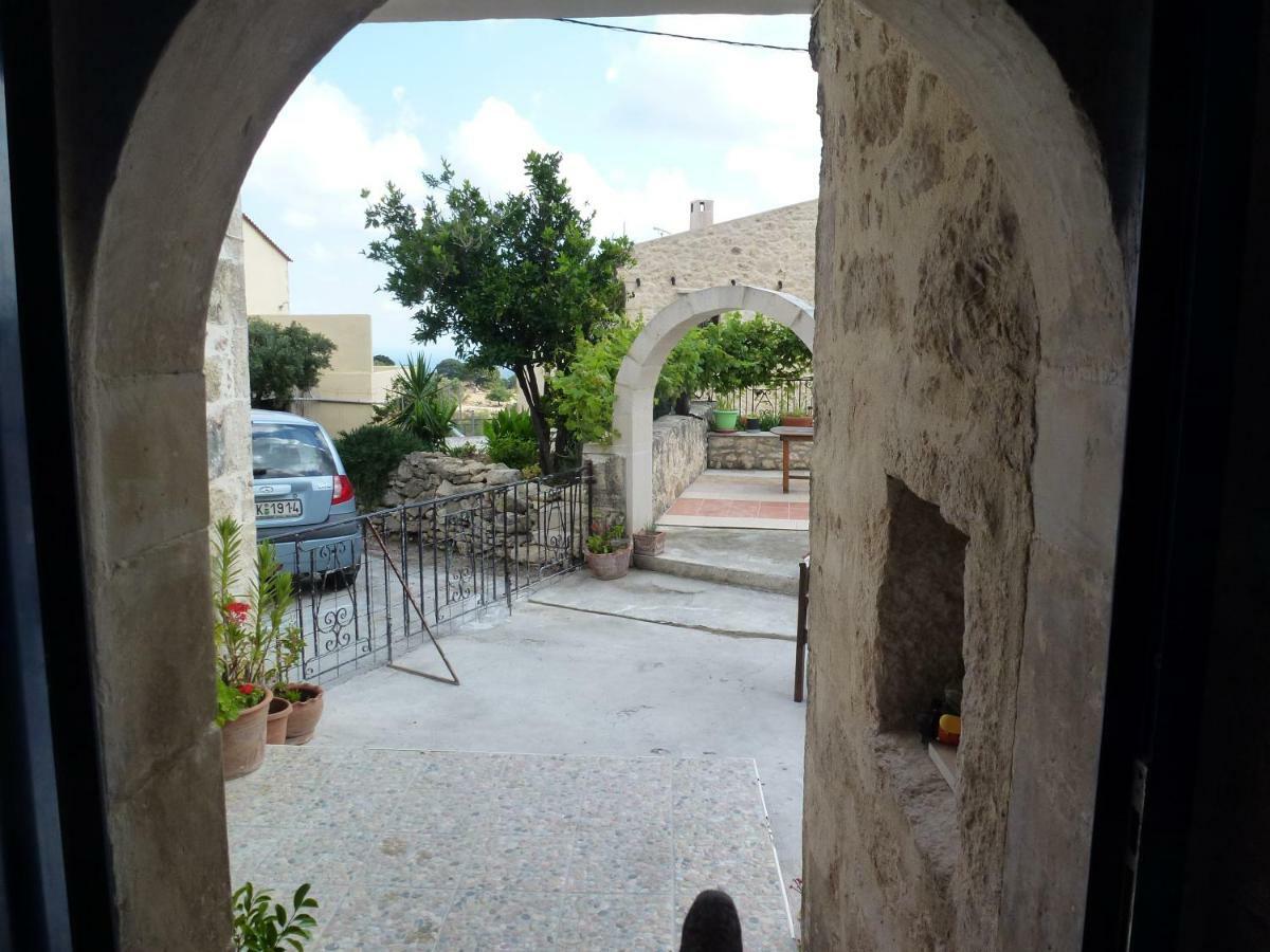 Arches Eleftherna المظهر الخارجي الصورة